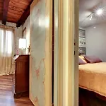 Ca Dei Zoti3 With Luggage Apartament Wenecja